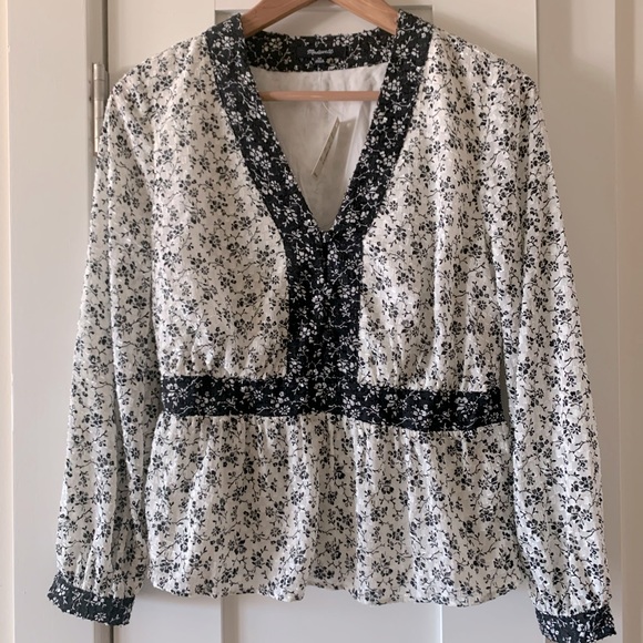 Madewell V-neck Peplum Top in Clipdot Branch - Picture 2 of 5